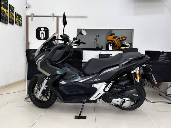 HONDA ADV 